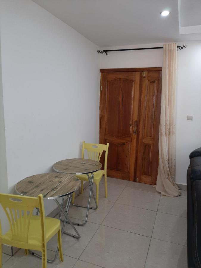 Signorile Jo Apartment Yaounde Luaran gambar