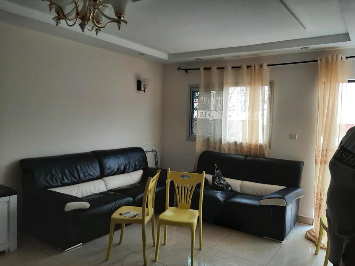 Signorile Jo Apartment Yaounde Luaran gambar
